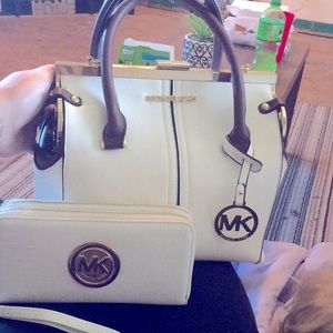Michael kors purse and wallet